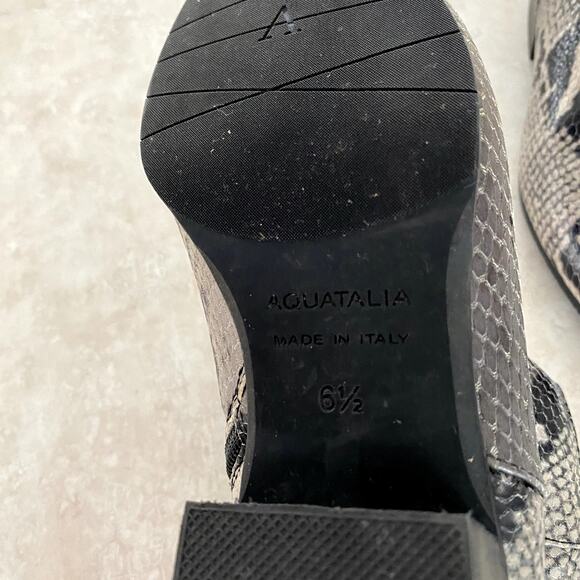 Aquatalia Gray Snake Skin Ankle Boots Embossed Leather Booties Size 6.5 - Picture 7 of 8